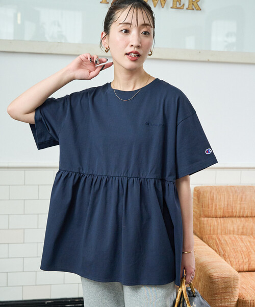 FREAK'S STORE(フリークスストア)の「限定展開 Champion × FREAK'S STORE/チャンピオン 別注 ギャザー切り替え チュニック(Tシャツ/カットソー・レディース・オフホワイト/ブラック/ライトグレー/グリーン/ネイビー・フリ-)」の5枚目の写真