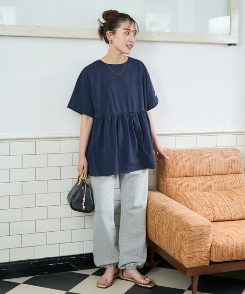 FREAK'S STORE(フリークスストア)の「限定展開 Champion × FREAK'S STORE/チャンピオン 別注 ギャザー切り替え チュニック(Tシャツ/カットソー・レディース・オフホワイト/ブラック/ライトグレー/グリーン/ネイビー・フリ-)」の21枚目の写真