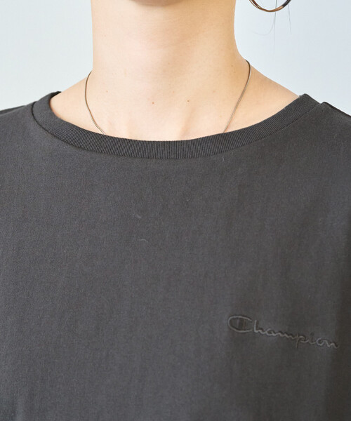 FREAK'S STORE(フリークスストア)の「限定展開 Champion × FREAK'S STORE/チャンピオン 別注 ギャザー切り替え チュニック(Tシャツ/カットソー・レディース・オフホワイト/ブラック/ライトグレー/グリーン/ネイビー・フリ-)」の9枚目の写真