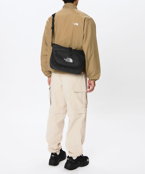THE NORTH FACE(ザノースフェイス)の「THE NORTH FACE/ザ・ノース・フェイス ショルダーバック LEAP SHOULDER NM72601(ショルダーバッグ・メンズ・ブラック/オフホワイト・FREE)」の4枚目の写真