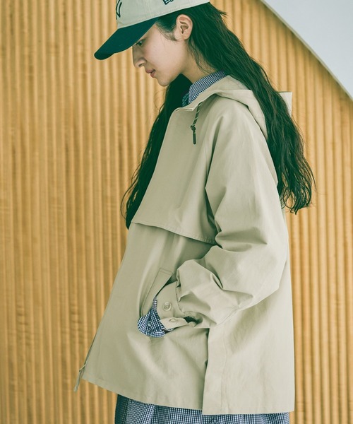 niko and...（ニコアンド）の「ヨーク付きマウンテンパーカ（マウンテンパーカー・レディース・ベージュ/ネイビー・FREE）」の2枚目の写真