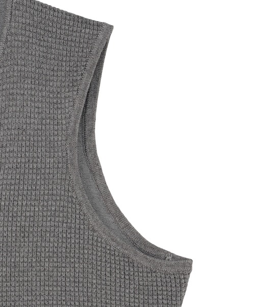 Pitta Re:)(ピッタリ)の「ニット メッシュ編地ジレ 麻混 メンズ(ベスト・メンズ・グレー/ネイビー・M/L/LL/XL)」の6枚目の写真