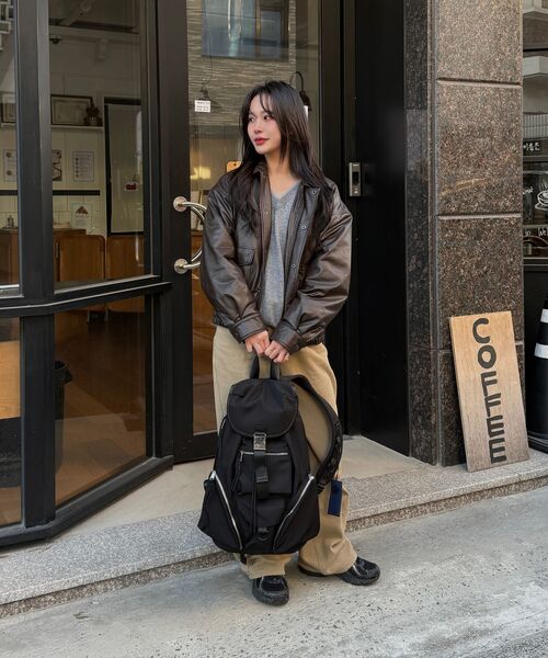 DNSR(ディーエヌエスアール)の「Multi Pocket Backpack(バックパック/リュック・メンズ・その他・OS)」の5枚目の写真