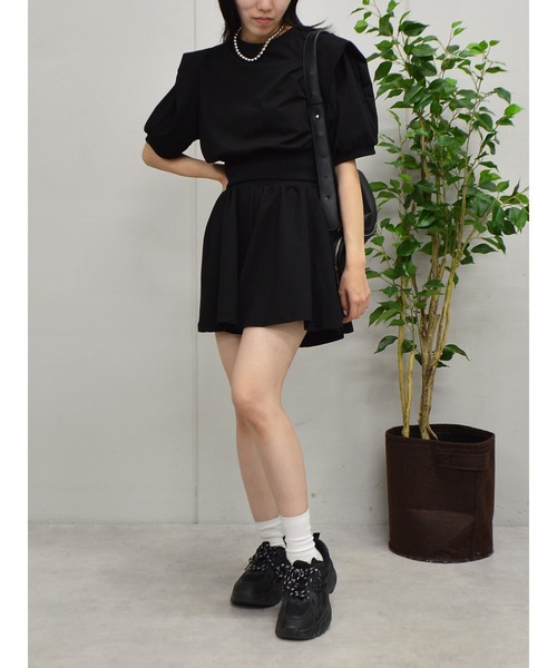 ＆soiree（アンドソワレ）の「パフスリーブトップス＆ショートパンツスウェットセットアップ（スウェット・レディース・グレー/ブラック・FREE）」の5枚目の写真