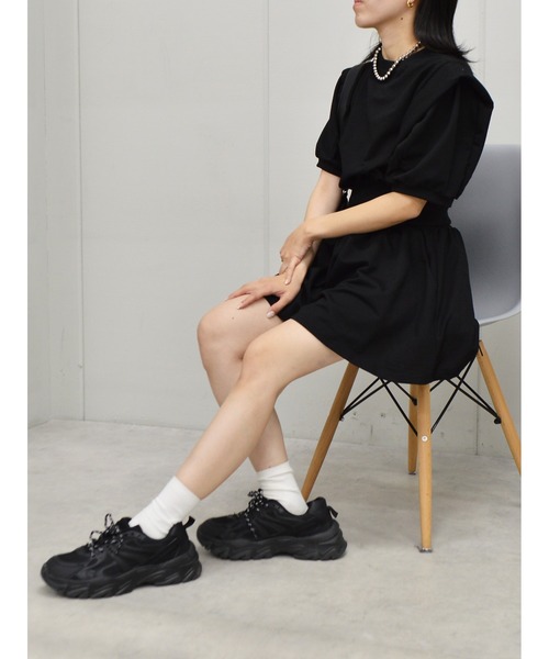 ＆soiree（アンドソワレ）の「パフスリーブトップス＆ショートパンツスウェットセットアップ（スウェット・レディース・グレー/ブラック・FREE）」の6枚目の写真