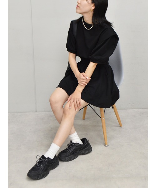 ＆soiree（アンドソワレ）の「パフスリーブトップス＆ショートパンツスウェットセットアップ（スウェット・レディース・グレー/ブラック・FREE）」の7枚目の写真