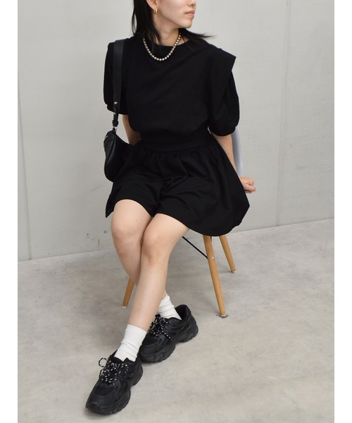 ＆soiree（アンドソワレ）の「パフスリーブトップス＆ショートパンツスウェットセットアップ（スウェット・レディース・グレー/ブラック・FREE）」の8枚目の写真