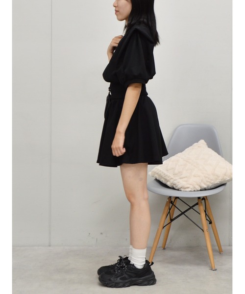＆soiree（アンドソワレ）の「パフスリーブトップス＆ショートパンツスウェットセットアップ（スウェット・レディース・グレー/ブラック・FREE）」の10枚目の写真