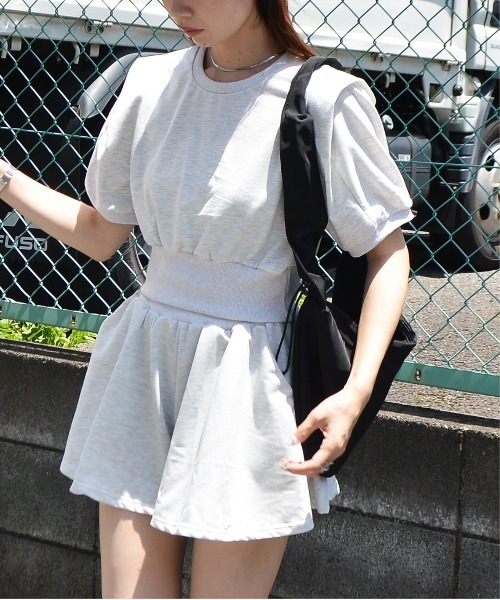 ＆soiree（アンドソワレ）の「パフスリーブトップス＆ショートパンツスウェットセットアップ（スウェット・レディース・グレー/ブラック・FREE）」の17枚目の写真