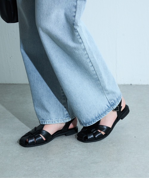 COLONY 2139(コロニートゥーワンスリーナイン)の「グルカサンダル(サンダル・レディース・ブラック/ベージュ・LARGE/MEDIUM)」の7枚目の写真