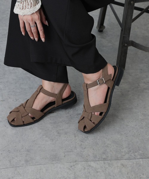 COLONY 2139(コロニートゥーワンスリーナイン)の「グルカサンダル(サンダル・レディース・ブラック/ベージュ・LARGE/MEDIUM)」の21枚目の写真