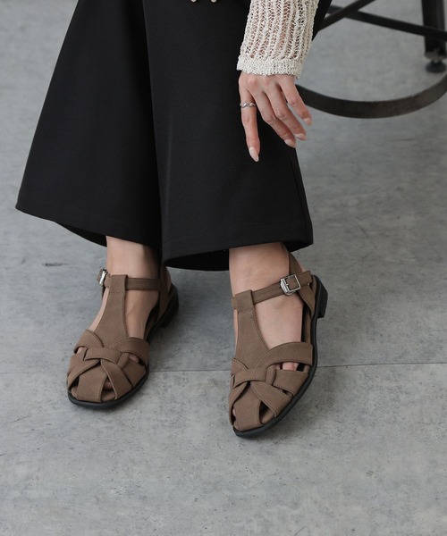 COLONY 2139(コロニートゥーワンスリーナイン)の「グルカサンダル(サンダル・レディース・ブラック/ベージュ・LARGE/MEDIUM)」の19枚目の写真