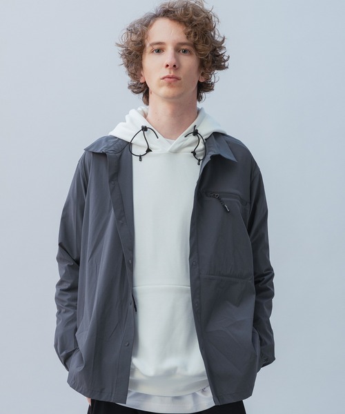 +phenix(プラスフェニックス)の「+phenix(プラスフェニックス) AIRFLOW LONG SLEEVE SHIRT / エアフロー ロングスリーブシャツ(シャツ/ブラウス・メンズ・ブラック/ホワイト/チャコール・L/M/XL)」の3枚目の写真