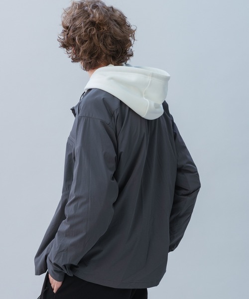 +phenix(プラスフェニックス)の「+phenix(プラスフェニックス) AIRFLOW LONG SLEEVE SHIRT / エアフロー ロングスリーブシャツ(シャツ/ブラウス・メンズ・ブラック/ホワイト/チャコール・L/M/XL)」の6枚目の写真