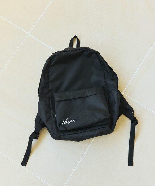 NANGA（ナンガ）の「NANGA/ナンガ ECOPAK UR DAY BAG バックパック（バックパック/リュック・メンズ・ブラック/オリーブ・ONE SIZE）」の3枚目の写真
