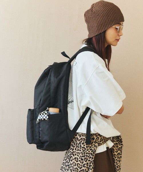 NANGA(ナンガ)の「NANGA/ナンガ ECOPAK UR DAY BAG バックパック(バックパック/リュック・メンズ・ブラック/オリーブ・ONE SIZE)」の4枚目の写真