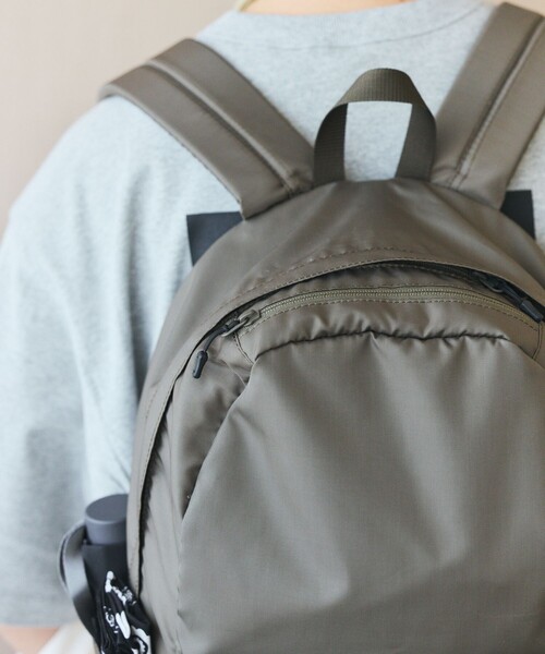 NANGA(ナンガ)の「NANGA/ナンガ ECOPAK UR DAY BAG バックパック(バックパック/リュック・メンズ・ブラック/オリーブ・ONE SIZE)」の16枚目の写真