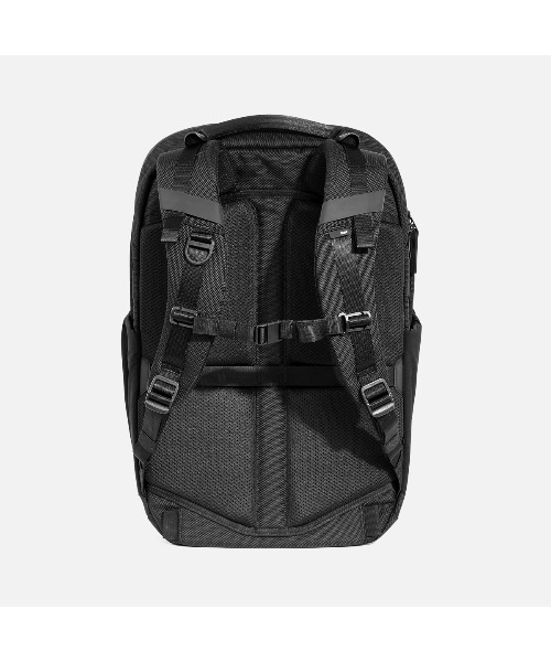 Aer（エアー）の「AER　Travel Pack 4 35L　/　AER-21071（バックパック/リュック・メンズ・ブラック・FREE）」の10枚目の写真