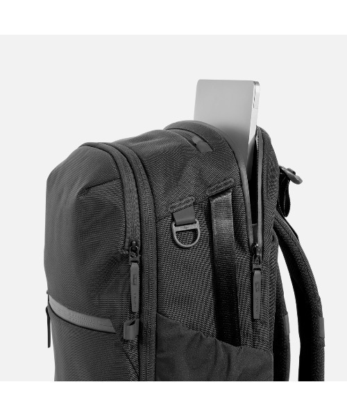 Aer（エアー）の「AER　Travel Pack 4 35L　/　AER-21071（バックパック/リュック・メンズ・ブラック・FREE）」の15枚目の写真