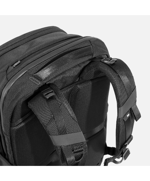 Aer（エアー）の「AER　Travel Pack 4 35L　/　AER-21071（バックパック/リュック・メンズ・ブラック・FREE）」の17枚目の写真