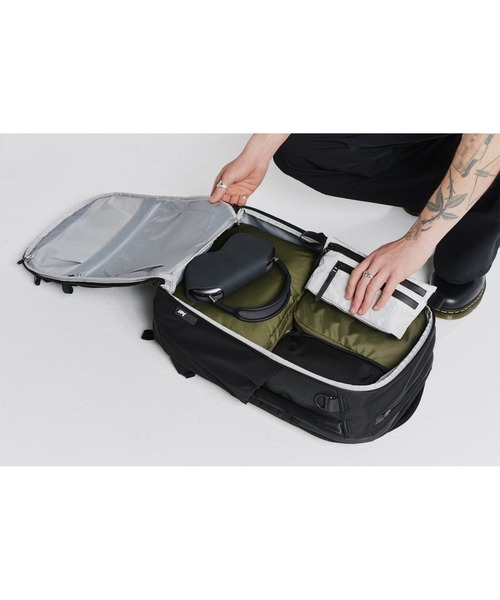 Aer（エアー）の「AER　Travel Pack 4 35L　/　AER-21071（バックパック/リュック・メンズ・ブラック・FREE）」の7枚目の写真
