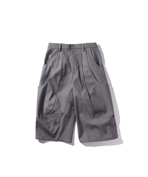 GOAT ESSENCE（ゴートエッセンス）の「TUCK CURVE WIDE SHORTS（スラックス・メンズ・ベージュ/ブラック/グレー・1/2）」の3枚目の写真