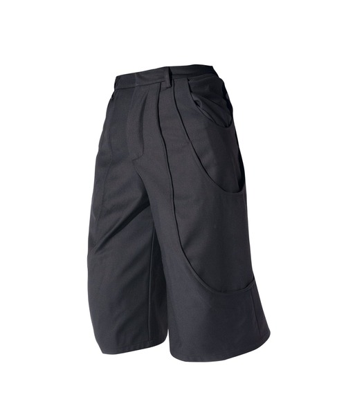 GOAT ESSENCE（ゴートエッセンス）の「TUCK CURVE WIDE SHORTS（スラックス・メンズ・ベージュ/ブラック/グレー・1/2）」の6枚目の写真