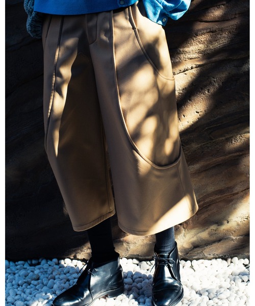 GOAT ESSENCE（ゴートエッセンス）の「TUCK CURVE WIDE SHORTS（スラックス・メンズ・ベージュ/ブラック/グレー・1/2）」の13枚目の写真