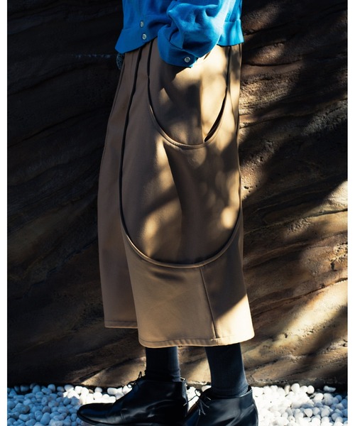 GOAT ESSENCE（ゴートエッセンス）の「TUCK CURVE WIDE SHORTS（スラックス・メンズ・ベージュ/ブラック/グレー・1/2）」の15枚目の写真