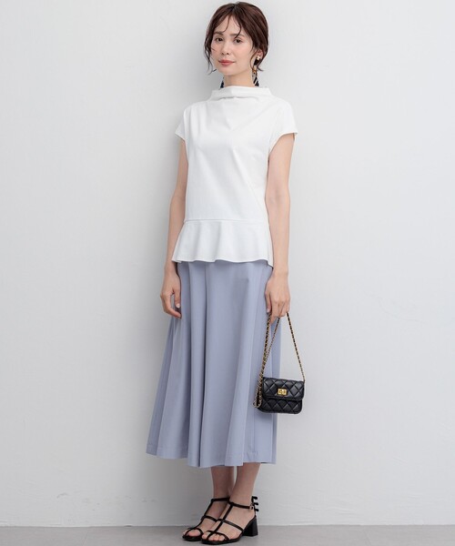 組曲(クミキョク)の「【WEB限定】プレーティング天竺 ペプラムカットソー(Tシャツ/カットソー・レディース・ホワイト系/ライトグレー系/ブラック系・2/3)」の19枚目の写真