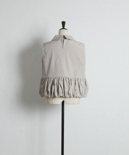 ARVELLIA(アルベリア)の「GATHERED HEM SLEEVELESS TOP(シャツ/ブラウス・レディース・グレイッシュベージュ/ブラック・M)」の16枚目の写真