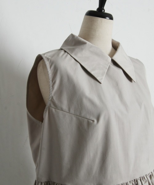 ARVELLIA(アルベリア)の「GATHERED HEM SLEEVELESS TOP(シャツ/ブラウス・レディース・グレイッシュベージュ/ブラック・M)」の19枚目の写真