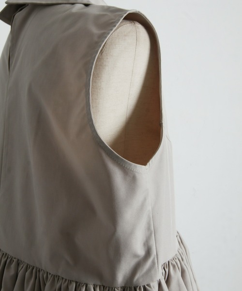 ARVELLIA(アルベリア)の「GATHERED HEM SLEEVELESS TOP(シャツ/ブラウス・レディース・グレイッシュベージュ/ブラック・M)」の21枚目の写真