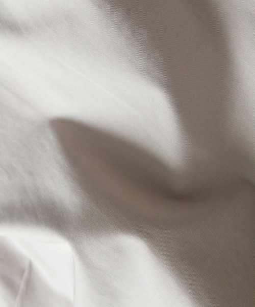 ARVELLIA(アルベリア)の「GATHERED HEM SLEEVELESS TOP(シャツ/ブラウス・レディース・グレイッシュベージュ/ブラック・M)」の4枚目の写真