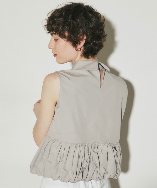 ARVELLIA(アルベリア)の「GATHERED HEM SLEEVELESS TOP(シャツ/ブラウス・レディース・グレイッシュベージュ/ブラック・M)」の7枚目の写真