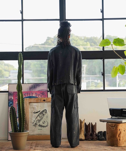 FACCIES（ファチーズ）の「【FACCIES/ファッチーズ】AGINGA DUCK DOUBLE KNEE PANTS（デニムパンツ・メンズ・ブラック/クリーム・2/1）」の5枚目の写真
