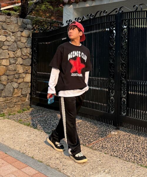 MOZMOZ(モズモズ)の「クレヨンスター オーバーサイズ 半袖Tシャツ ブラック(Tシャツ/カットソー・レディース・その他・1/2/3)」の8枚目の写真