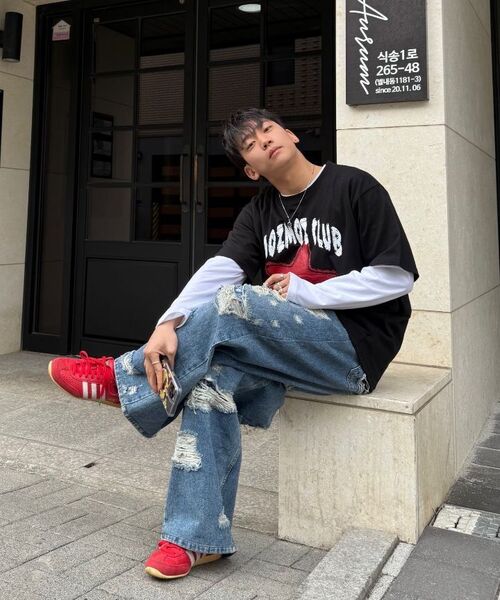 MOZMOZ(モズモズ)の「クレヨンスター オーバーサイズ 半袖Tシャツ ブラック(Tシャツ/カットソー・レディース・その他・1/2/3)」の5枚目の写真