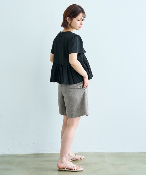 mil(ミル)の「【待望の再入荷♪】 カット楊柳 シャーリングペプラムブラウス 【587175】(シャツ/ブラウス・レディース・モカ/ブラック/オフホワイト/ピンク・ONE SIZE)」の6枚目の写真