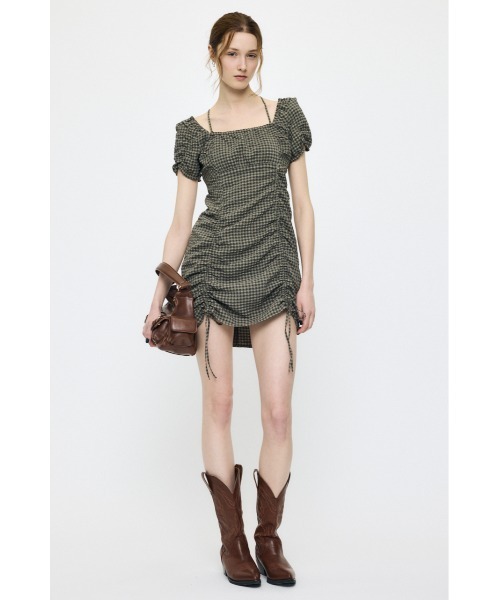 MOUSSY(マウジー)の「MULTIWAY GATHER ミニドレス(ワンピース・レディース・グリーン系その他2/オフホワイト/ブラック・1/2)」の5枚目の写真