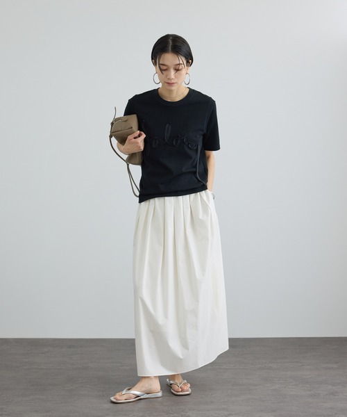 SALON adam et rope'(サロン アダム エ ロペ)の「テープ刺繍コンパクトTシャツ(Tシャツ/カットソー・レディース・オフホワイト/ブラック・FREE)」の6枚目の写真