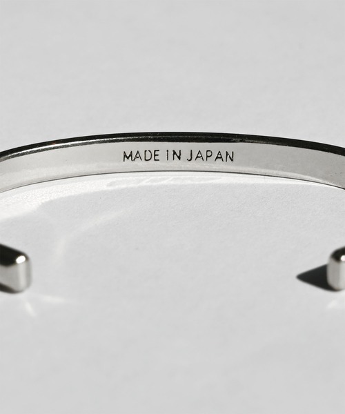 An+u(アンユー)の「真鍮バングル(バングル/リストバンド・メンズ・シルバー・ONE SIZE)」の4枚目の写真