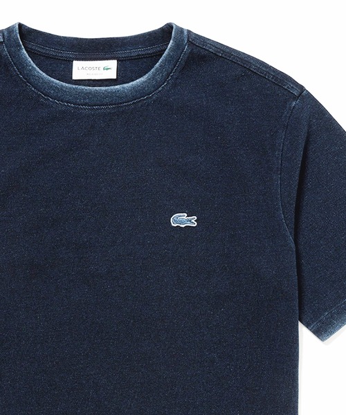 LACOSTE(ラコステ)の「オーバーサイズ ウォッシュ加工 インディゴ Tシャツ(Tシャツ/カットソー・メンズ・ダークインディゴブルー/インディゴブルー・5/3/4/2)」の2枚目の写真