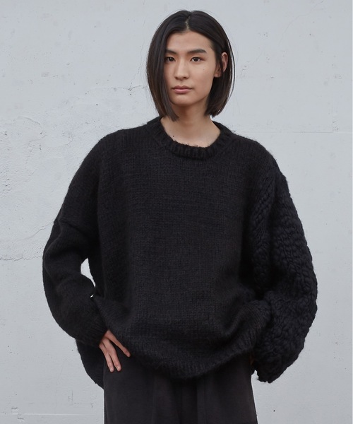 Dulcamara(ドゥルカマラ)の「ハンドニットグラデーションアシメPO(ニット/セーター・メンズ・マルチ/ブラック・1/0)」の2枚目の写真