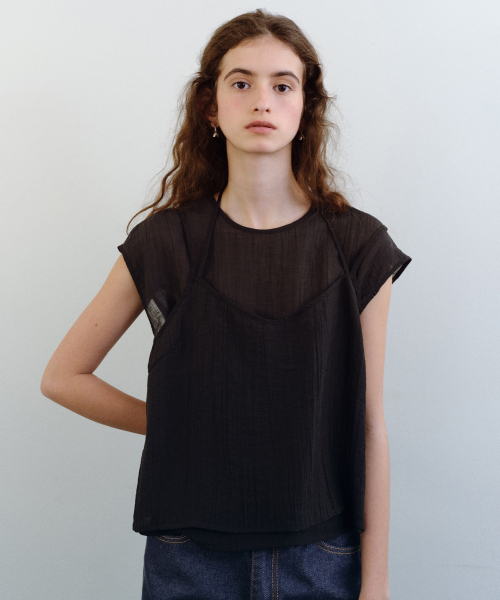 URAGO(ユラーゴ)の「Wrinkle layered blouse set(シャツ/ブラウス・レディース・チャコールグレー/ブラック/アイボリー・SMALL/MEDIUM)」の7枚目の写真