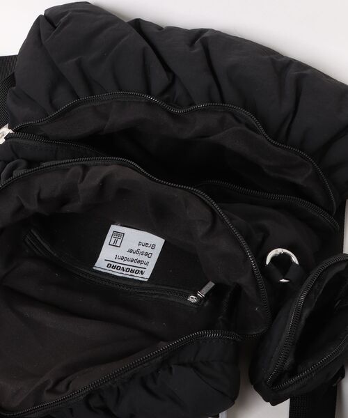 TONE SELECT GOODS(トーンセレクトグッズ)の「Liaa/ミニポーチ付き くしゅくしゅ リュック A18791(バックパック/リュック・レディース・ベージュ/グレー/ブラック・FREE)」の6枚目の写真