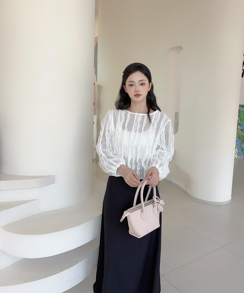 Jasmine Grandiflorum(ジャスミングランディフローラム)の「【Jasmine】ラッフルフリルグロップド丈トップス(その他トップス・レディース・ホワイト/ブラック・FREE)」の6枚目の写真
