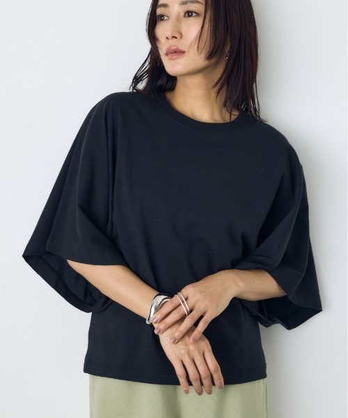 AZUL by moussy(アズールバイマウジー)の「アーバンコットンドルマンTシャツ(Tシャツ/カットソー・レディース・オフホワイト/ブラック/レッド/ライトカーキ/ダークベージュ・SMALL/MEDIUM)」の3枚目の写真