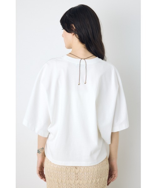 AZUL by moussy(アズールバイマウジー)の「アーバンコットンドルマンTシャツ(Tシャツ/カットソー・レディース・オフホワイト/ブラック/レッド/ライトカーキ/ダークベージュ・SMALL/MEDIUM)」の9枚目の写真