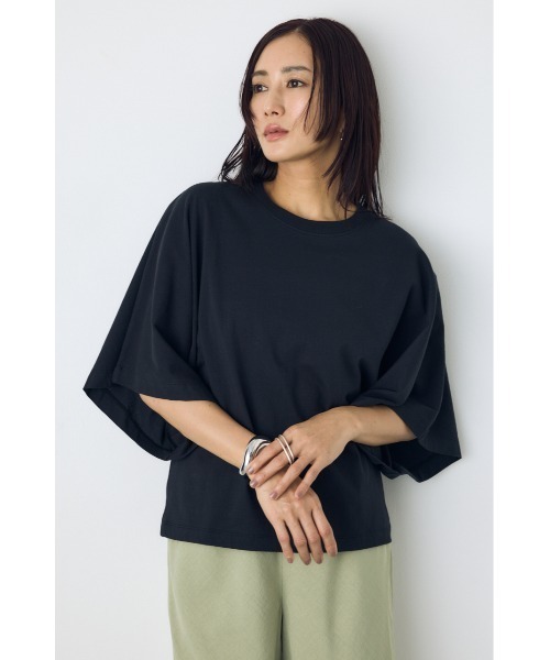 AZUL by moussy(アズールバイマウジー)の「アーバンコットンドルマンTシャツ(Tシャツ/カットソー・レディース・オフホワイト/ブラック/レッド/ライトカーキ/ダークベージュ・SMALL/MEDIUM)」の14枚目の写真